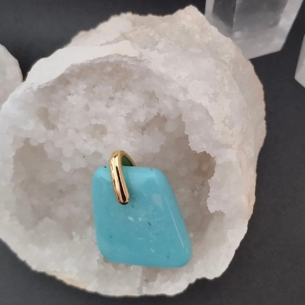 Calme Bleu – Howlite turquoise
