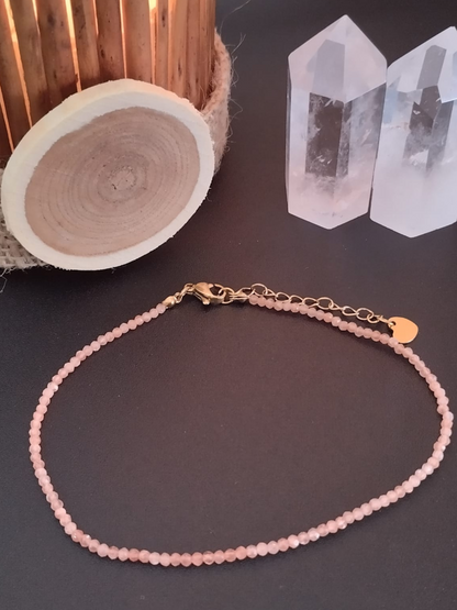 Rayon Libre – Chaînette de cheville en Pierre de Soleil