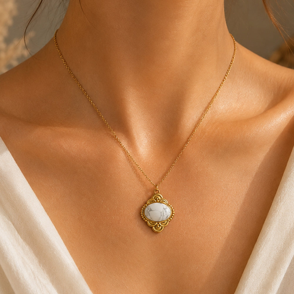Collier Sérénité Solaire – Howlite