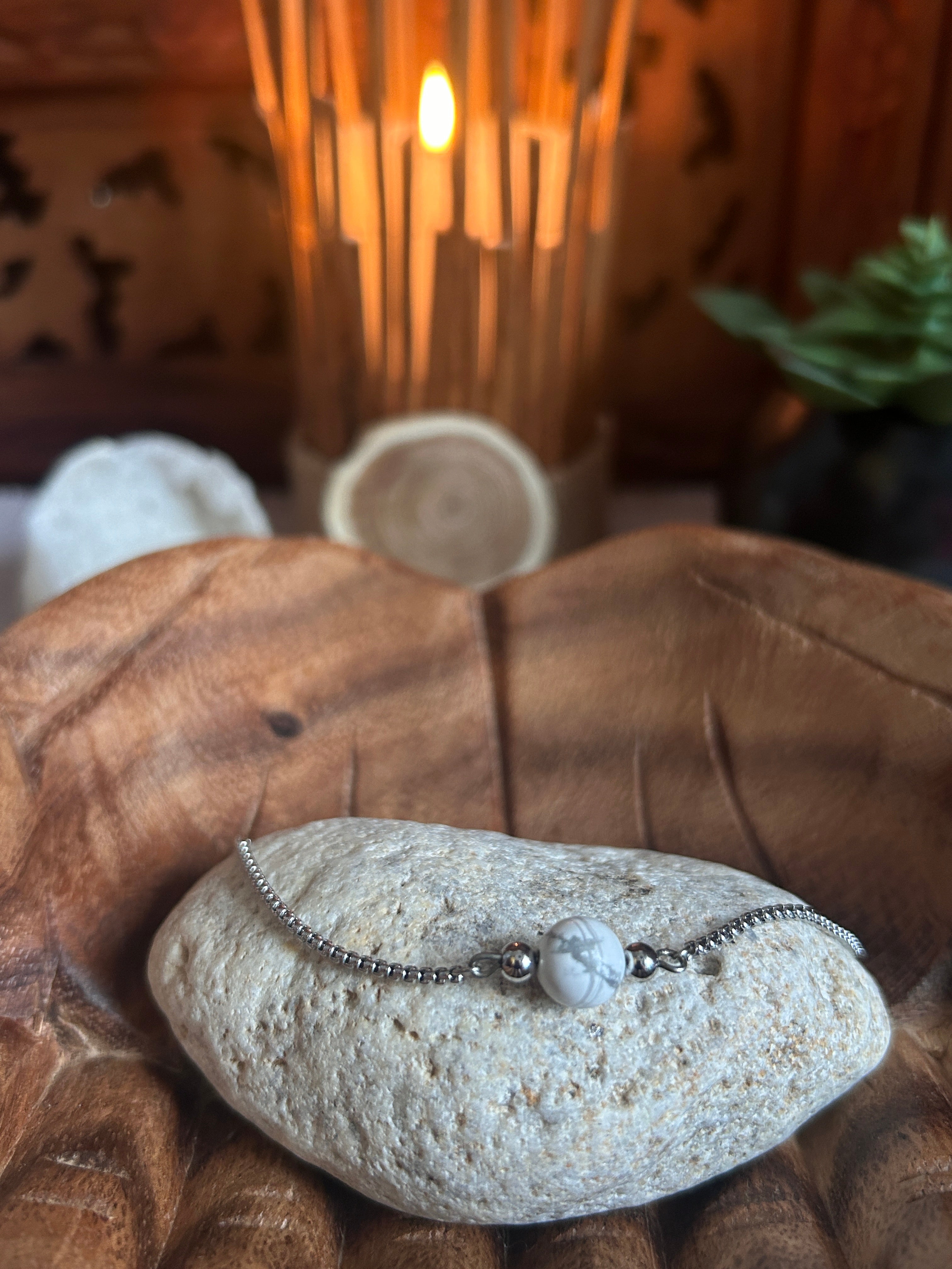 Eclat Paisible - Howlite